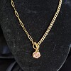 Vergulde ketting met bloem bedel - roze