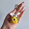 Gehaakte sleutelhanger 'Original bee'