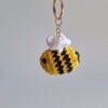 Gehaakte sleutelhanger 'Original bee'