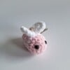 Gehaakte sleutelhanger 'Pink & white'