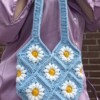 Gehaakte tas 'Baby blue daisy'