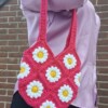 Gehaakte tas 'Fuchsia daisy'