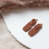Laura Burnt Sienna | Elegante Hangende Oorbellen van Klei – Lichtgewicht en Hypoallergeen