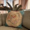 Geborduurd blauw velvet kussenhoes met borduursel