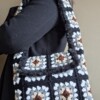 Gehaakte tas 'Furry & black'
