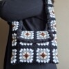 Gehaakte tas 'Furry & black'