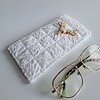 Geweven brillenkoker 'White & gold'