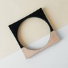 Vierkante bangle armband van hout en zwart kunststof