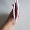 geweven pasjeshouder 'White & babypink'
