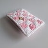 geweven pasjeshouder 'White & babypink'
