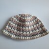 Gehaakte bucket hat 'Neutral nudes'
