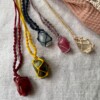 Simpele macrame edelsteen kettingen