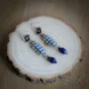 blauwe roos oorbellen