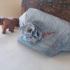 denim baret met bloem
