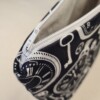 Handgemaakte toilettas / make-up tas Timeless met vintage klokken print