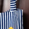 Blauw wit gestreepte smiley tas