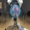 Echte struisvogel ei met swarovski kristal en 23ct verguld - opgezet onder acryl dome - gelimiteerde editie