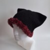 Gehaakte muts met imitatiebont 'Black & burgundy'