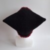 Gehaakte muts met imitatiebont 'Black & burgundy'