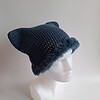Gehaakte muts met imitatiebont 'Denim blue'