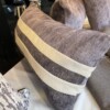Pia paars kussen hoes met streep in beige