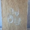 Poster gemaakt van handgeschept papier met bamboe cirkels en hennep (inclusief passe-partout)