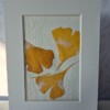 Poster gemaakt van handgeschept papier met ginkoblad (inclusief passe-partout)