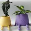 Zittende Lachende Plantenpot met Knieën Maat M
