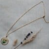 Ketting 50cm goud met droogbloem wit/groen