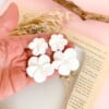 Alexia- Statement oorbellen met 2 bloemen