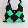 Gehaakte checker handtas 'Black & neon green'