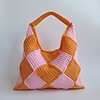 Gehaakte checker handtas 'Light pink & orange'