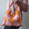 Gehaakte checker handtas 'Light pink & orange'