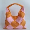 Gehaakte checker handtas 'Light pink & orange'