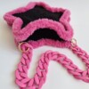 Gehaakte tas 'Black & pink furry star'