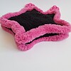 Gehaakte tas 'Black & pink furry star'