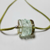 Halsketting van gerecycled glas