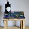 Handgemaakt en beschilderd houten bijzettafeltje – uniek decoratief item voor jouw interieur