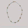 Ketting met Zoetwaterparels en en groene kraaltjes