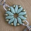 Konijnen oorbellen van keramiek en kralen, Sieraden voor het Voorjaar en Pasen