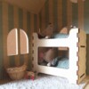 Poppenhuis Stapelbed - Poppenhuismeubel stapelbed met 2 matrassen, slaapzakken en kussens