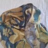 Satijnzijden sjaal met botanische print, in 2 blauw tinten