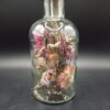 1 Kaarsenhouder met fleurige droogbloemen incl. kaars