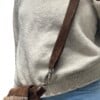 Donker bruine suede schoudertas gemaakt van vintage suede rok met nepbont