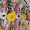 Flowerpowerring met fleurige droogbloemen