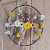 Flowerpowerring met fleurige droogbloemen