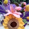 Gehaakte zonnebloem lily boeket