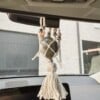 Labradoriet hanger voor in de auto: bescherming en intuïtie onderweg