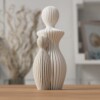 Modern 3d geprint beeldje mama met 1 kind