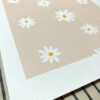 Pastel madeliefjes kunstprint – zachte bloemenillustratie | A4 poster 21x30 cm